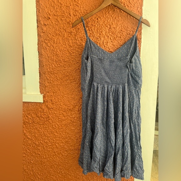 GAP Size Large Cami Dress Fit & Flare V-neck Blue Floral Smocked Back FLAWED - Picture 7 of 7